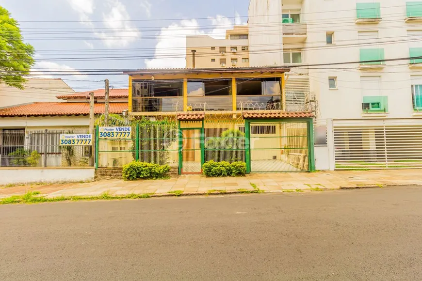 Foto 1 de Casa com 3 Quartos à venda, 300m² em Boa Vista, Porto Alegre