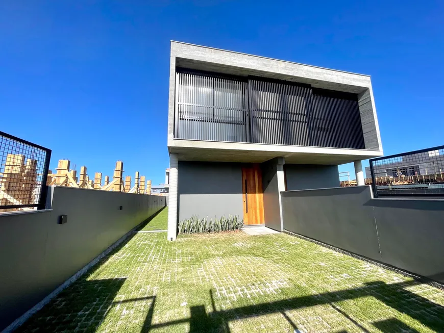Foto 1 de Casa com 3 Quartos à venda, 165m² em Campeche, Florianópolis