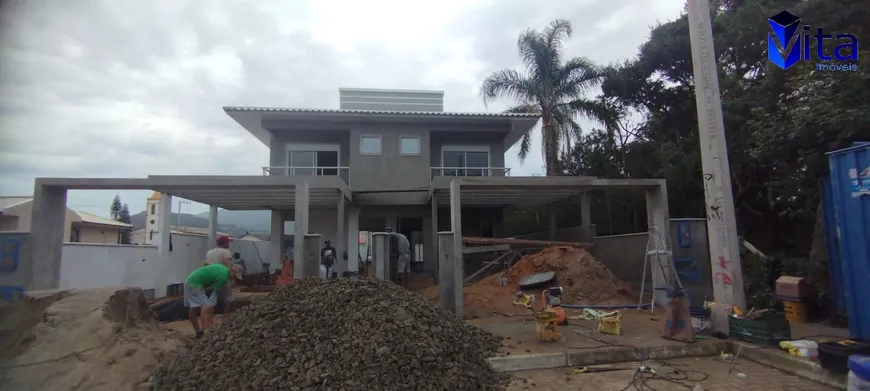 Foto 1 de Sobrado com 3 Quartos à venda, 180m² em Praia dos Ingleses, Florianópolis