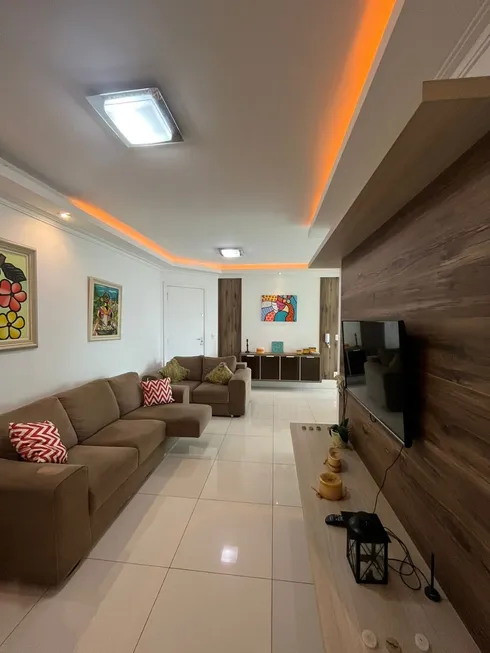 Foto 1 de Apartamento com 3 Quartos à venda, 92m² em Glória, Macaé