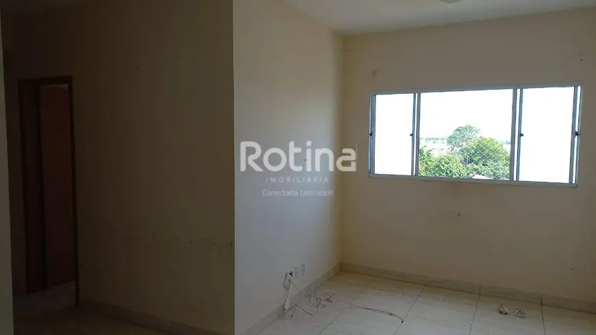 Foto 1 de Apartamento com 3 Quartos para alugar, 80m² em Tubalina, Uberlândia