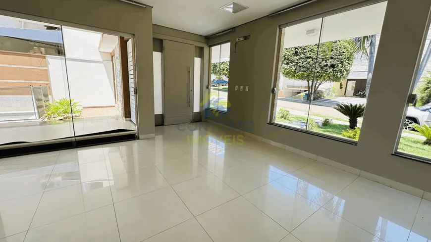 Foto 1 de Casa com 3 Quartos para alugar, 240m² em Condomínio Belvedere, Cuiabá