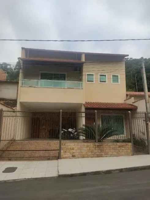 Foto 1 de Casa com 3 Quartos à venda, 268m² em Santa Maria II, Barra Mansa