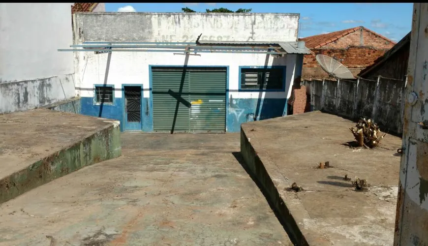 Foto 1 de Galpão/Depósito/Armazém com 1 Quarto à venda, 250m² em Centro, Bauru