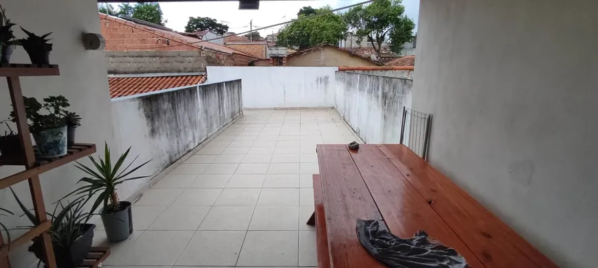 Foto 1 de Casa com 2 Quartos à venda, 125m² em Jardim da Granja, São José dos Campos