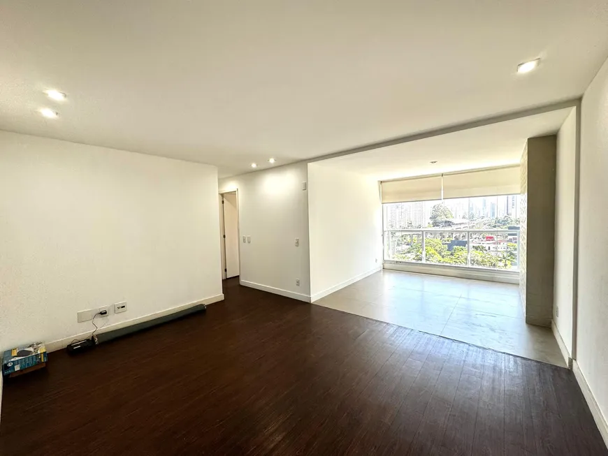 Foto 1 de Apartamento com 2 Quartos para alugar, 71m² em Campo Belo, São Paulo