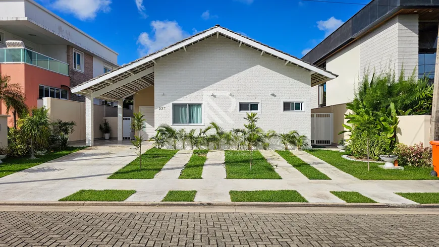 Foto 1 de Casa de Condomínio com 3 Quartos à venda, 228m² em Pires Façanha, Eusébio