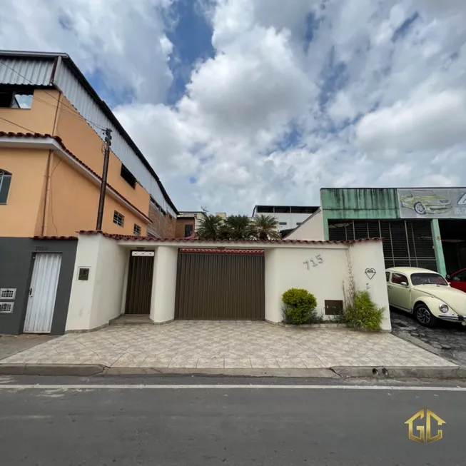 Foto 1 de Casa com 4 Quartos à venda, 120m² em Grogoto, Barbacena