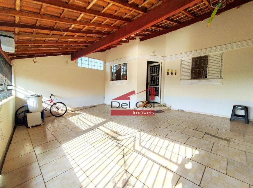 Foto 1 de Casa com 2 Quartos à venda, 68m² em Jardim São Miguel, Bragança Paulista