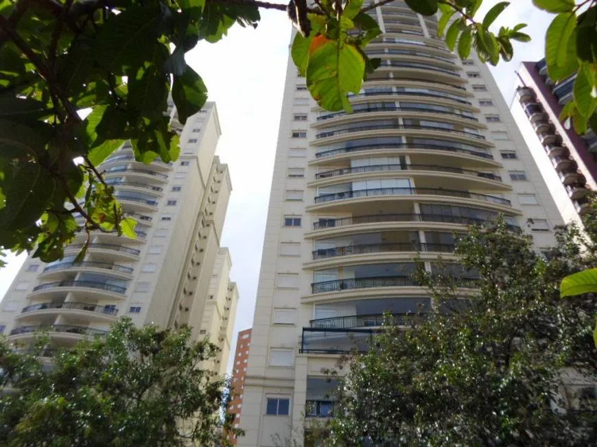 Foto 1 de Apartamento com 3 Quartos para alugar, 104m² em Moema, São Paulo