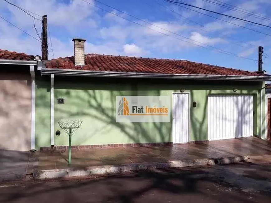 Foto 1 de Casa com 3 Quartos à venda, 123m² em Centro, São Simão