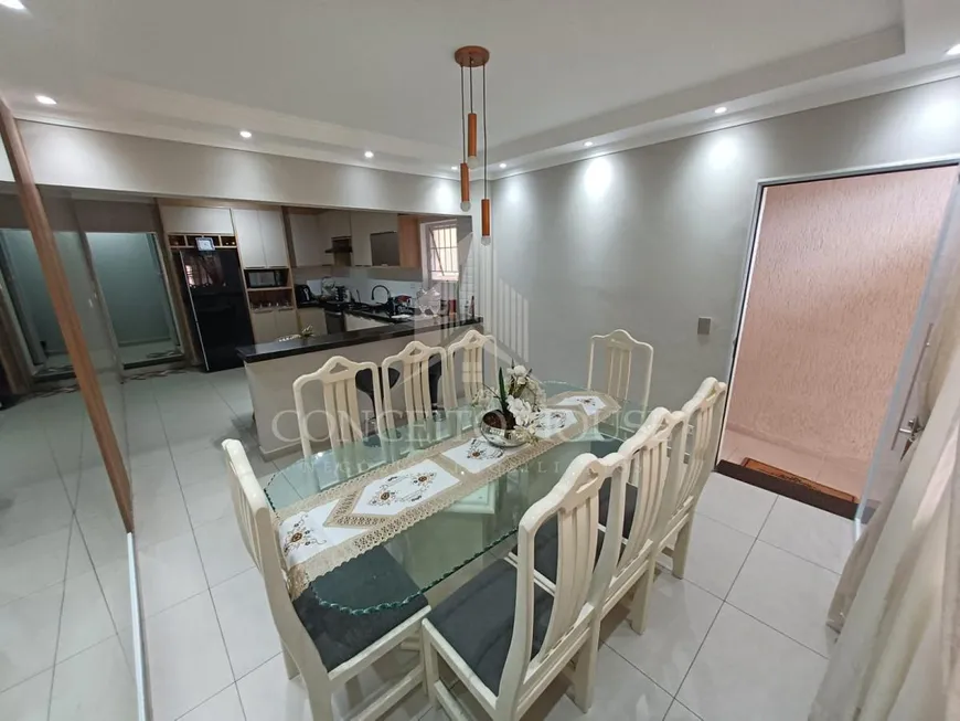 Foto 1 de Casa com 4 Quartos à venda, 140m² em Ayrosa, Osasco