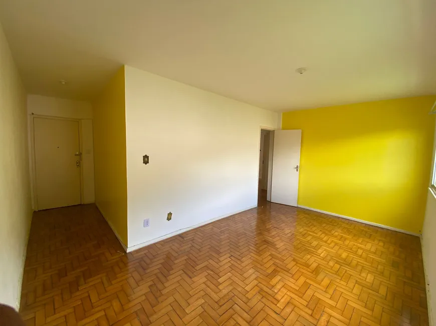 Foto 1 de Apartamento com 2 Quartos para alugar, 65m² em Sao Sebastiao, Petrópolis
