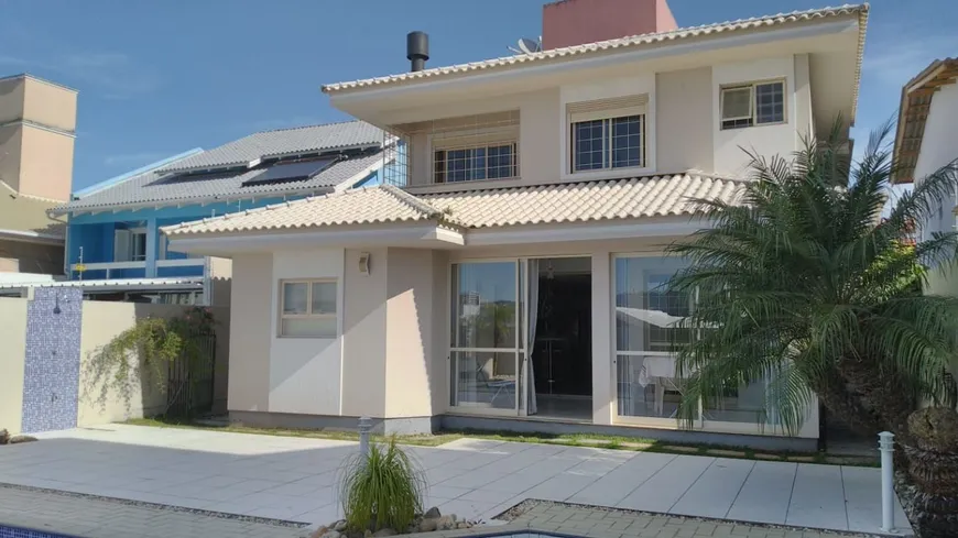 Foto 1 de Casa com 5 Quartos à venda, 313m² em Coqueiros, Florianópolis