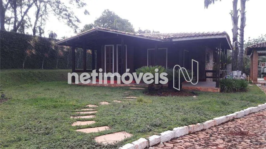 Foto 1 de Fazenda/Sítio com 4 Quartos à venda, 2044m² em Chacara Planalto, Contagem