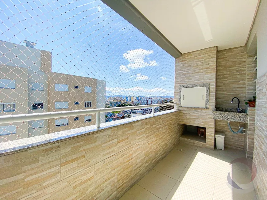 Foto 1 de Apartamento com 3 Quartos à venda, 77m² em Areias, São José