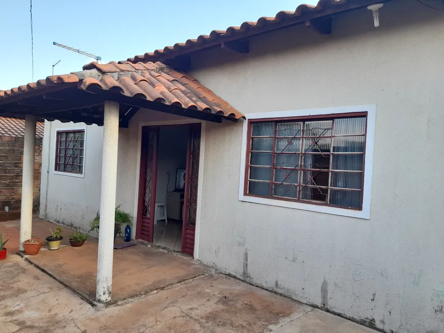 Foto 1 de Casa com 3 Quartos à venda, 92m² em Morada dos Passaros, Aparecida de Goiânia