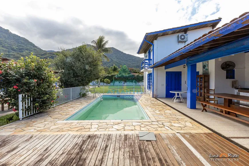 Foto 1 de Casa com 4 Quartos à venda, 243m² em Lagoinha, Ubatuba
