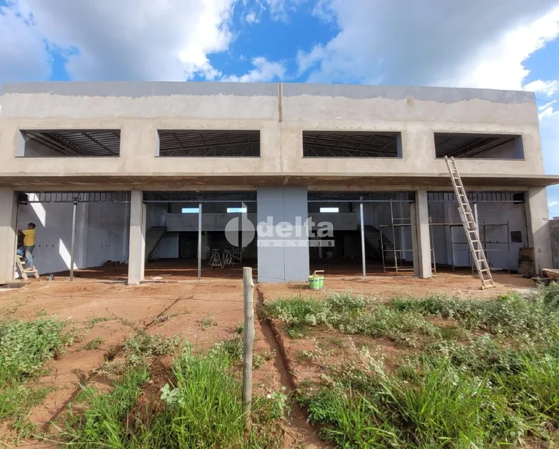 Foto 1 de Ponto Comercial para alugar, 218m² em Jardim Canaã, Uberlândia