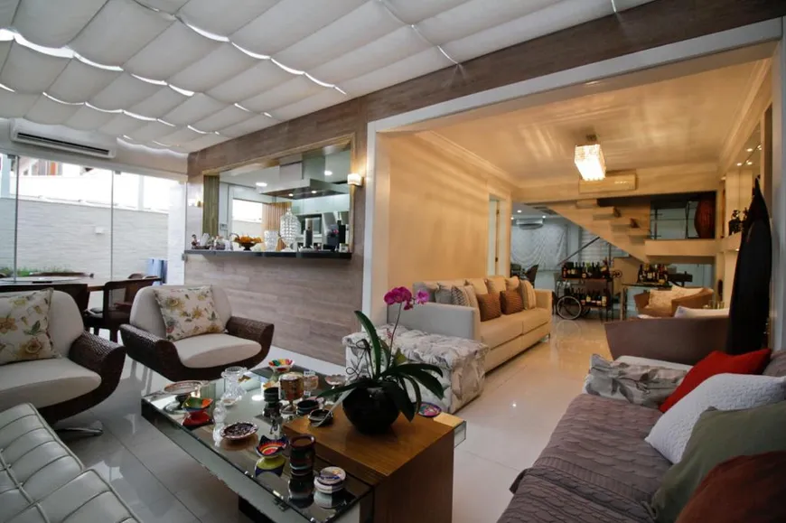 Foto 1 de Casa de Condomínio com 4 Quartos à venda, 278m² em Brooklin, São Paulo