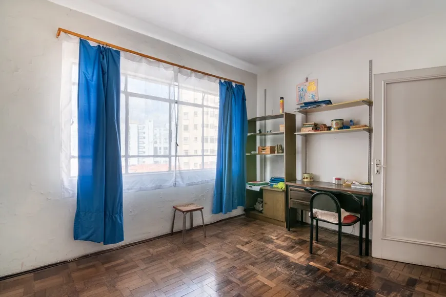 Foto 1 de Apartamento com 3 Quartos à venda, 164m² em Centro, Curitiba