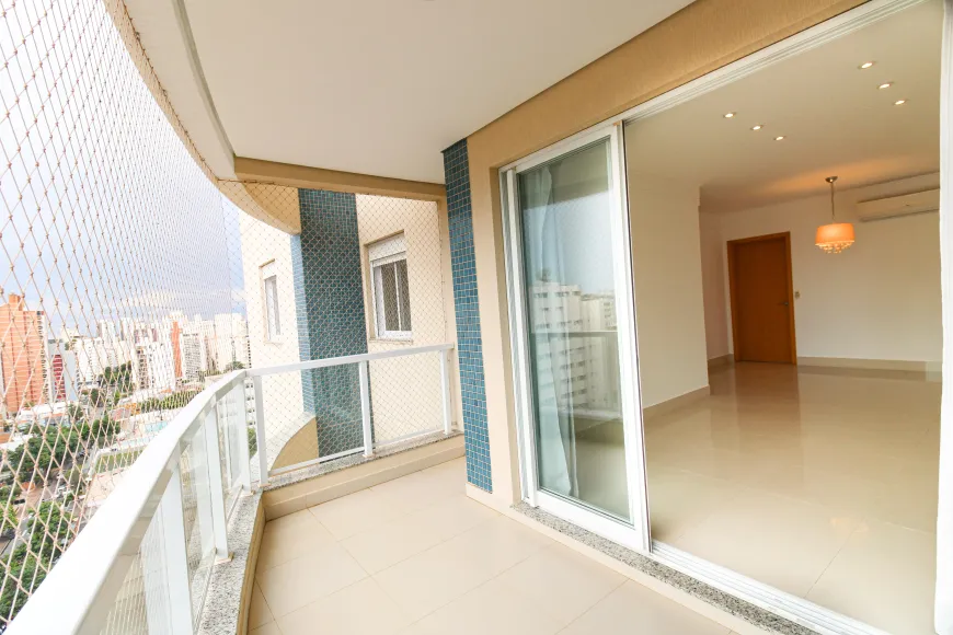 Foto 1 de Apartamento com 3 Quartos para alugar, 107m² em Cambuí, Campinas