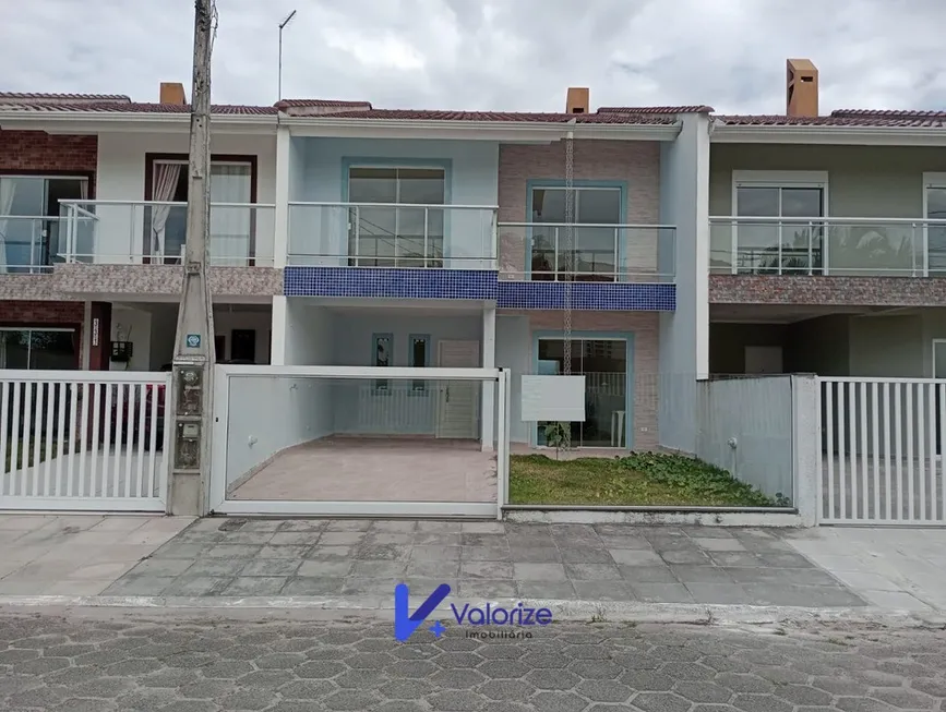 Foto 1 de Sobrado com 4 Quartos à venda, 169m² em Porto Fino, Pontal do Paraná