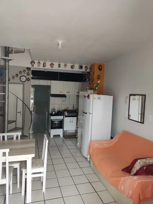 Foto 1 de Apartamento com 3 Quartos para alugar, 70m² em Zimbros, Bombinhas