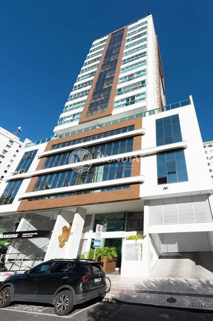 Foto 1 de Apartamento com 3 Quartos à venda, 117m² em Centro, Balneário Camboriú