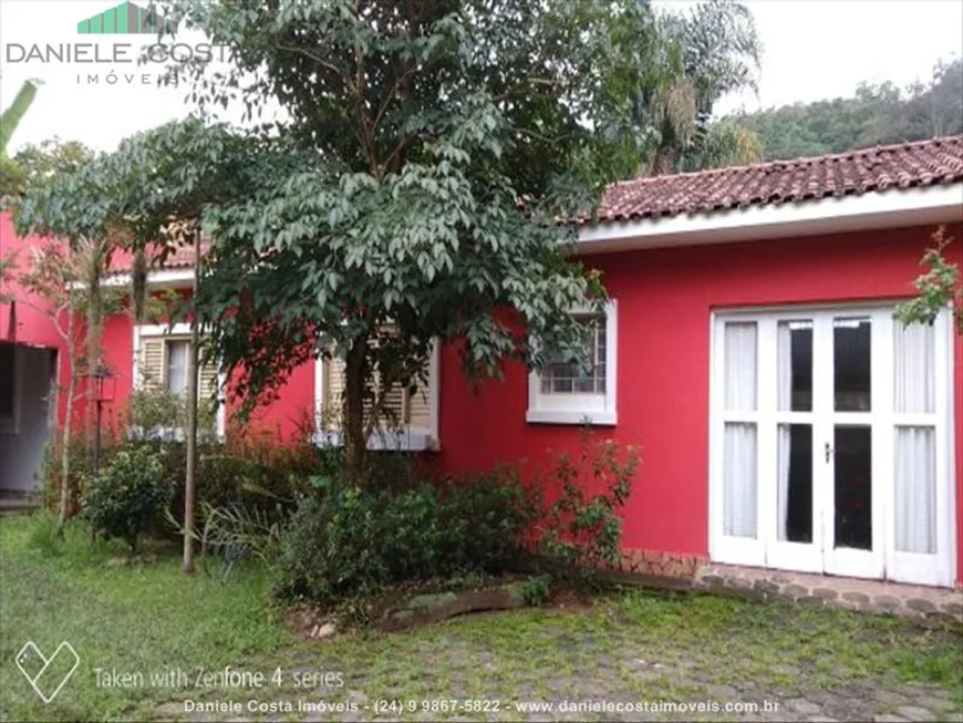 Foto 1 de Casa com 3 Quartos à venda, 980m² em Penedo, Itatiaia