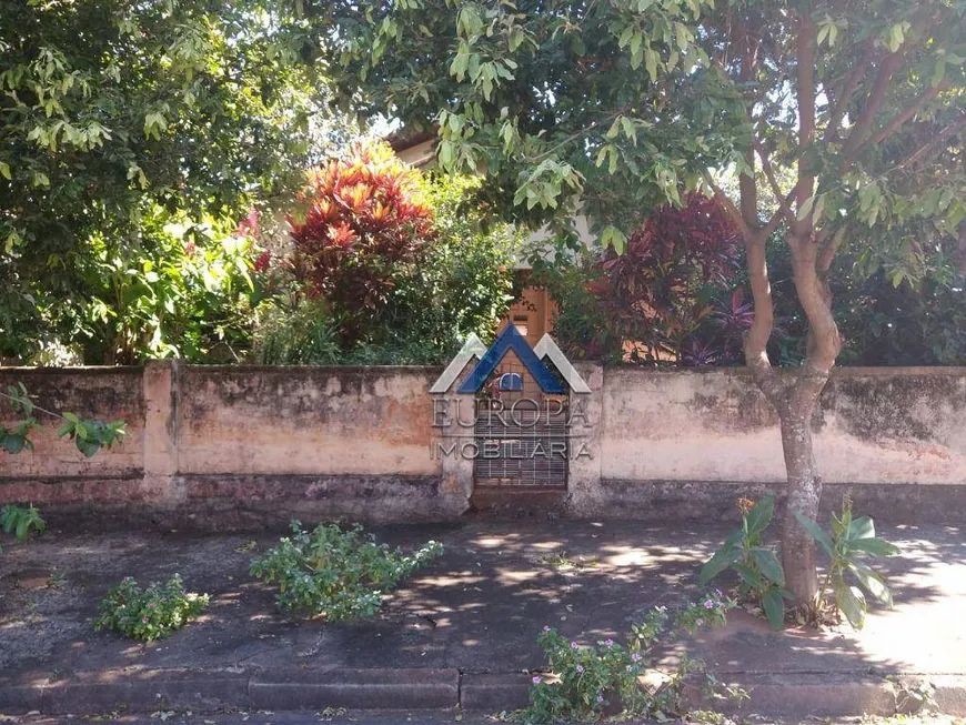 Foto 1 de Casa com 2 Quartos à venda, 100m² em Vila Brasil, Londrina