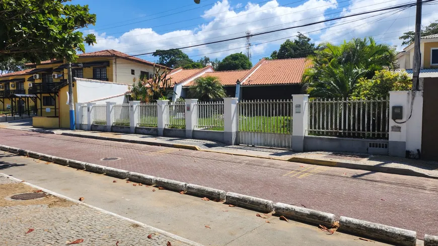 Foto 1 de Casa com 4 Quartos para venda ou aluguel, 323m² em Bosque da Praia, Rio das Ostras