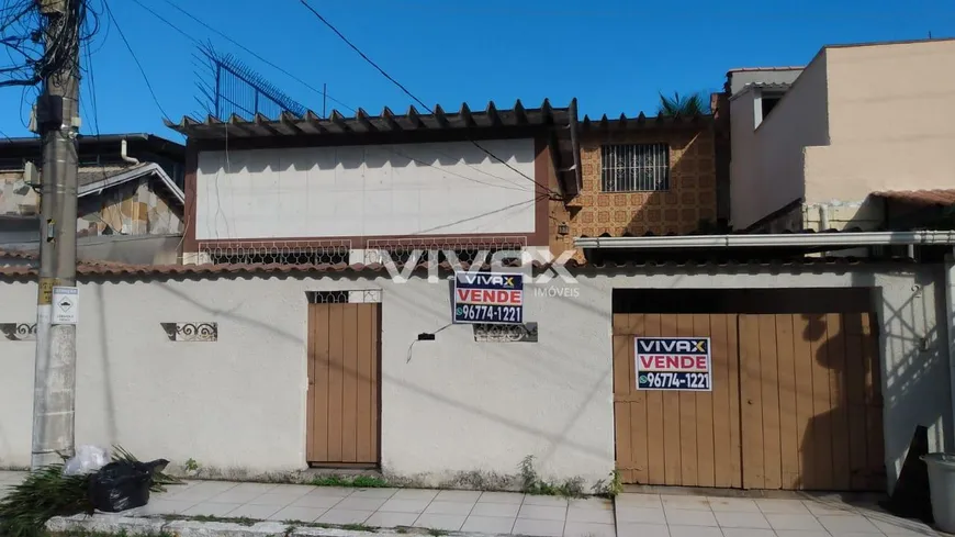 Foto 1 de Casa com 4 Quartos à venda, 193m² em Ramos, Rio de Janeiro