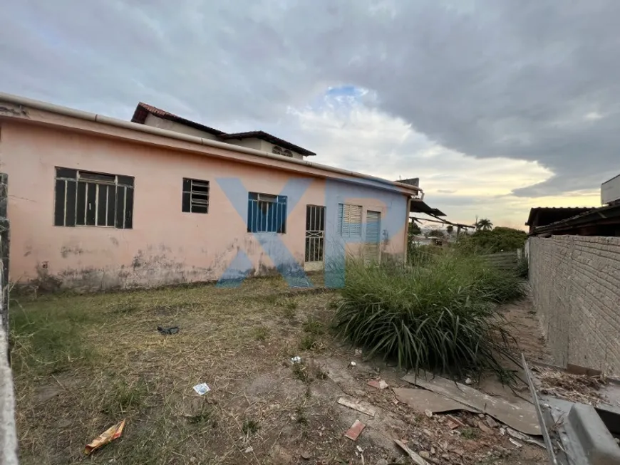 Foto 1 de Casa com 2 Quartos à venda, 60m² em Interlagos, Divinópolis