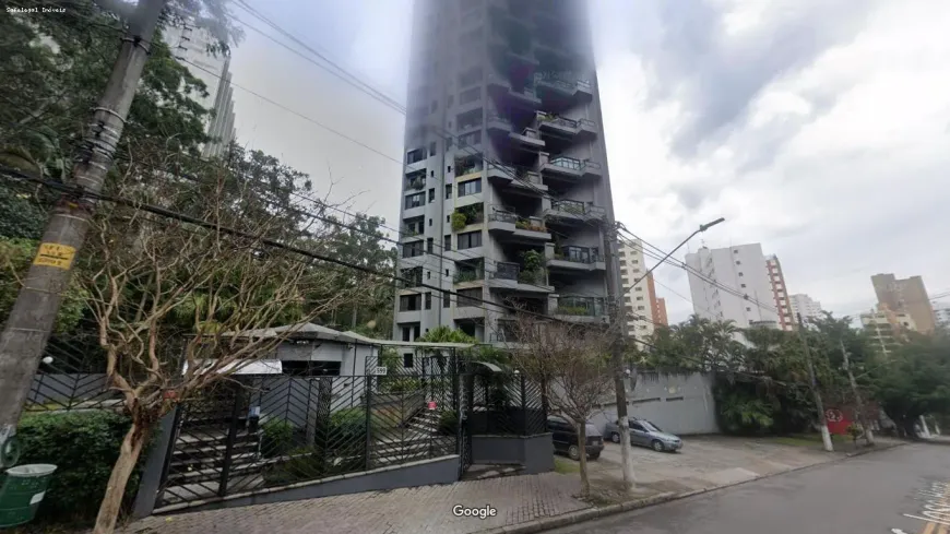 Foto 1 de Apartamento com 3 Quartos para alugar, 195m² em Vila Suzana, São Paulo