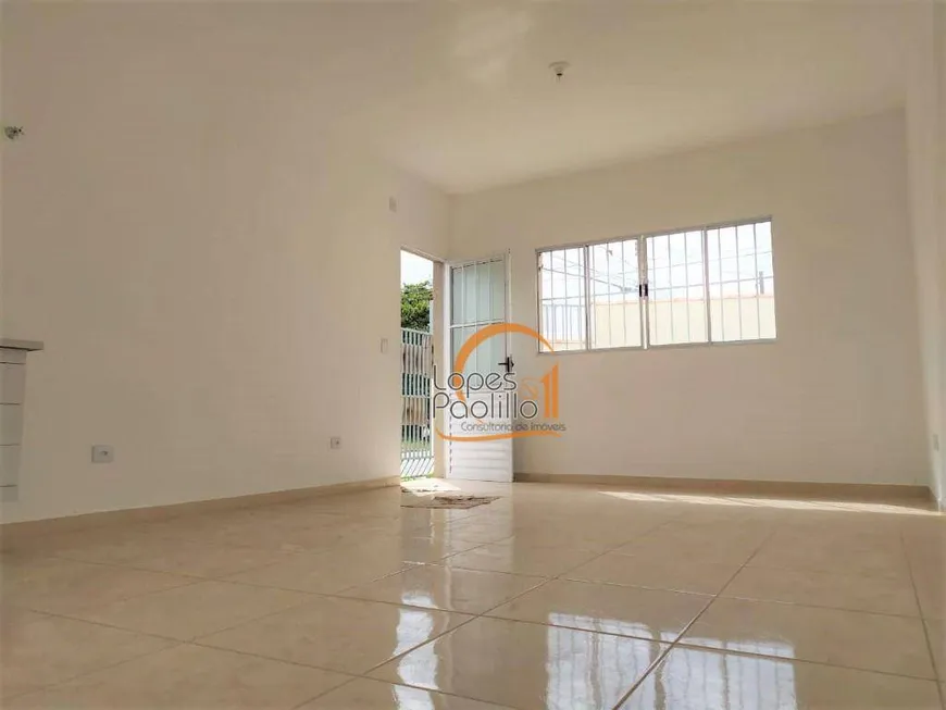 Foto 1 de Casa com 2 Quartos à venda, 64m² em Jardim Imperial, Atibaia