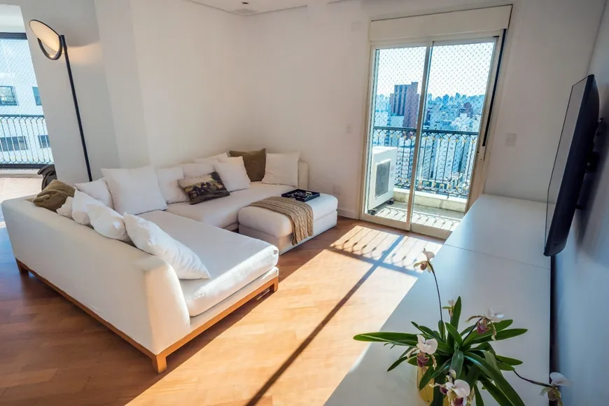 Foto 1 de Apartamento com 3 Quartos para alugar, 227m² em Jardim Paulista, São Paulo