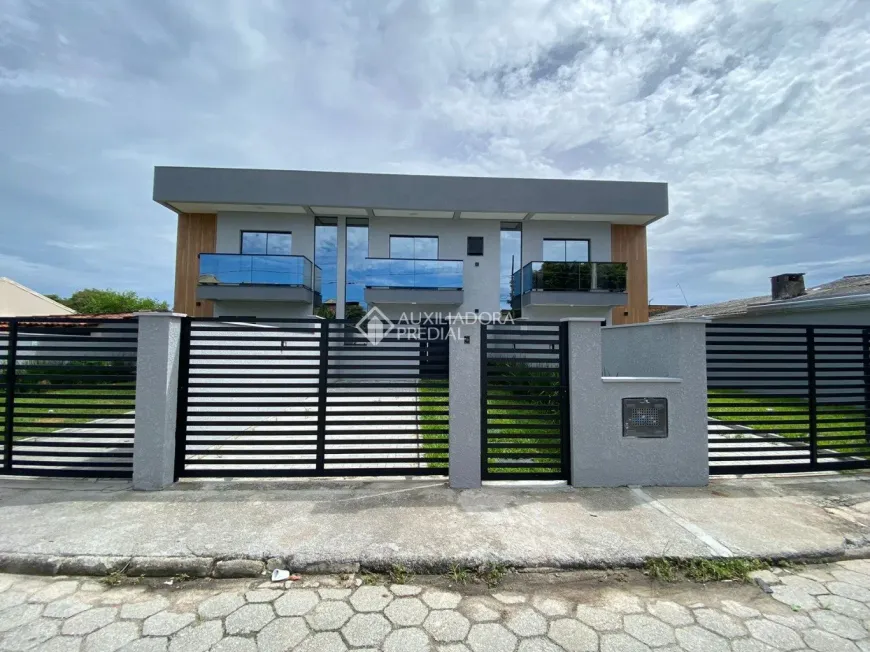 Foto 1 de Casa com 2 Quartos à venda, 110m² em Ingleses do Rio Vermelho, Florianópolis