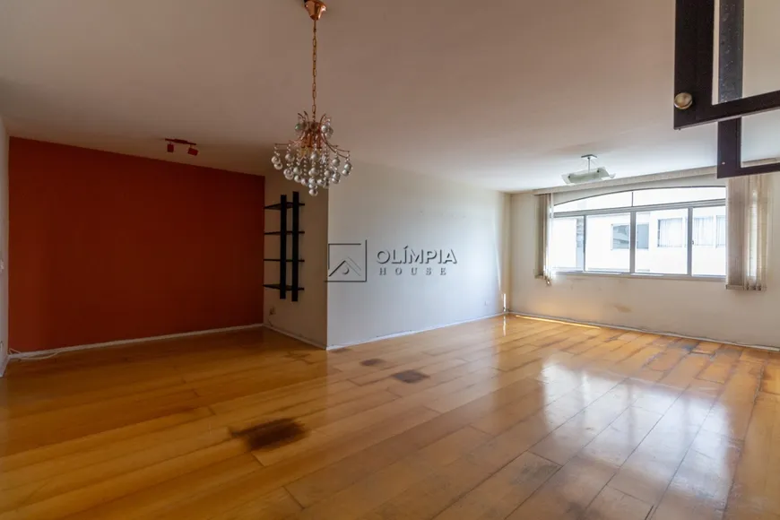 Foto 1 de Apartamento com 3 Quartos para alugar, 190m² em Bela Vista, São Paulo