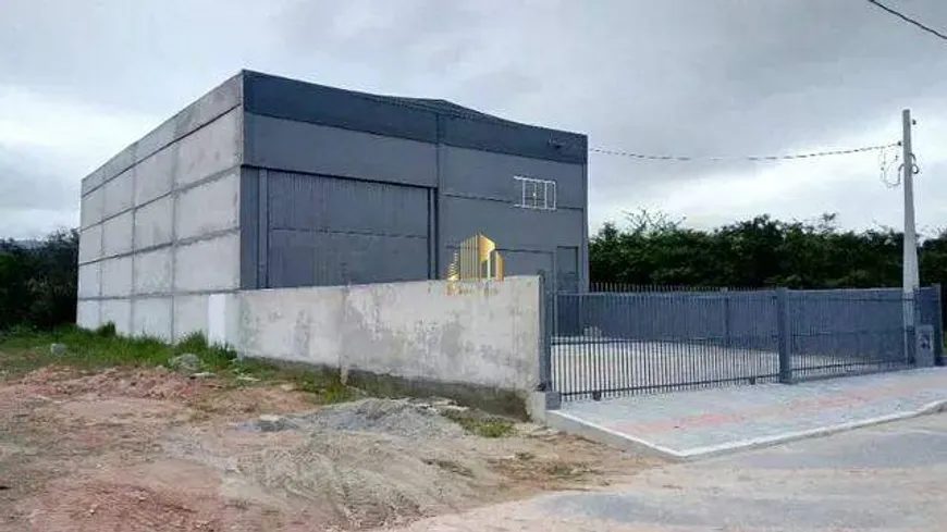 Foto 1 de Galpão/Depósito/Armazém à venda, 270m² em Sertao do Maruim, São José