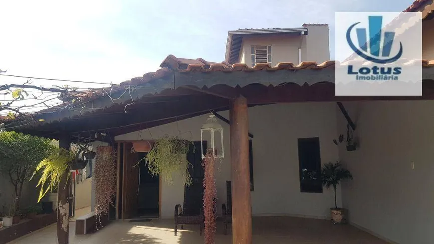 Foto 1 de Casa com 3 Quartos à venda, 260m² em Cruzeiro do Sul, Jaguariúna