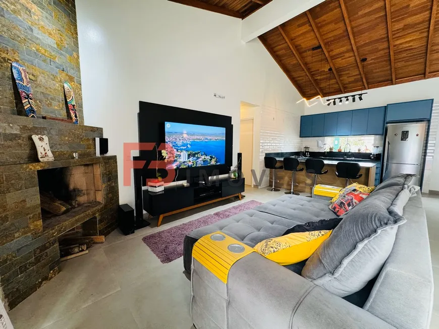 Foto 1 de Casa com 2 Quartos para alugar, 100m² em Canto Grande, Bombinhas