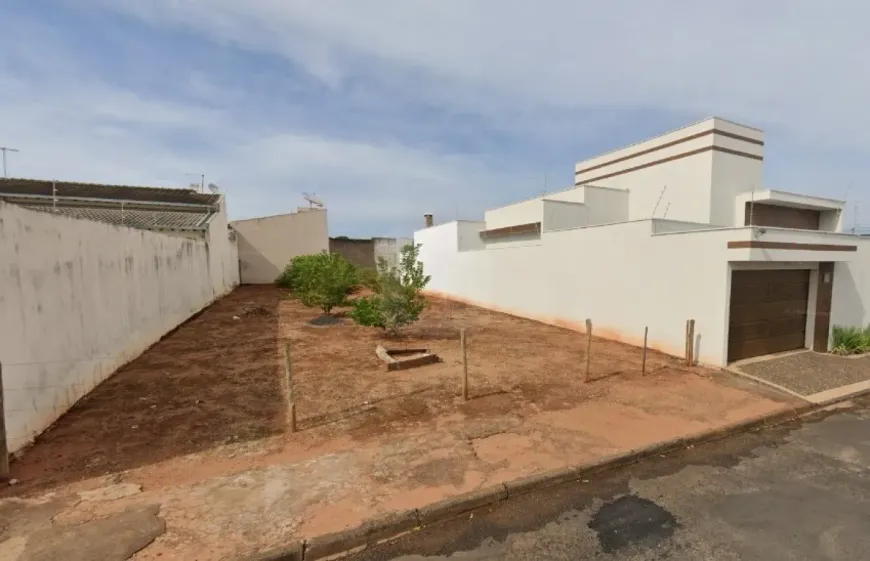 Foto 1 de Lote/Terreno à venda, 360m² em Jardim Brasília, Uberlândia