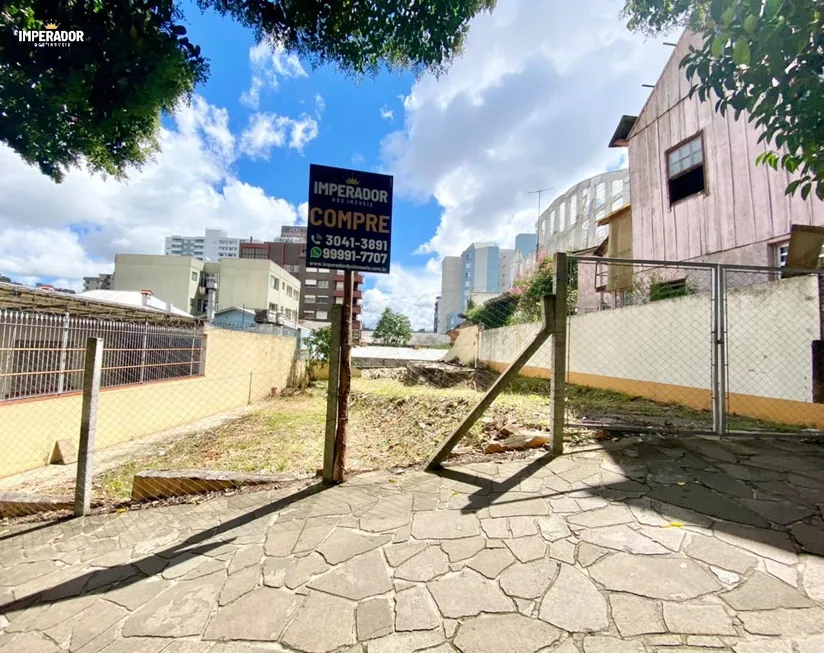 Foto 1 de Lote/Terreno à venda, 585m² em Nossa Senhora de Lourdes, Caxias do Sul