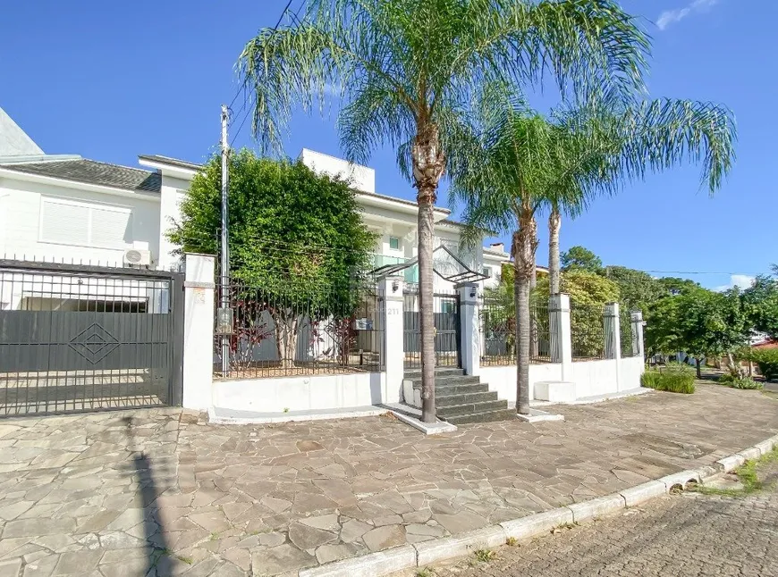 Foto 1 de Casa com 5 Quartos para alugar, 500m² em Jardim Floresta, Porto Alegre