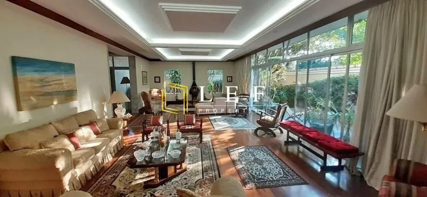 Foto 1 de Casa com 4 Quartos para venda ou aluguel, 650m² em Jardim Paulista, São Paulo