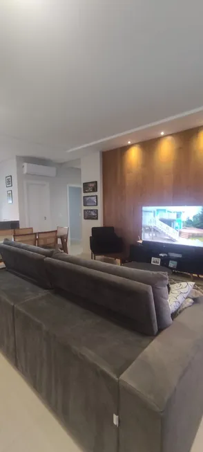 Foto 1 de Apartamento com 3 Quartos à venda, 145m² em Meia Praia, Itapema