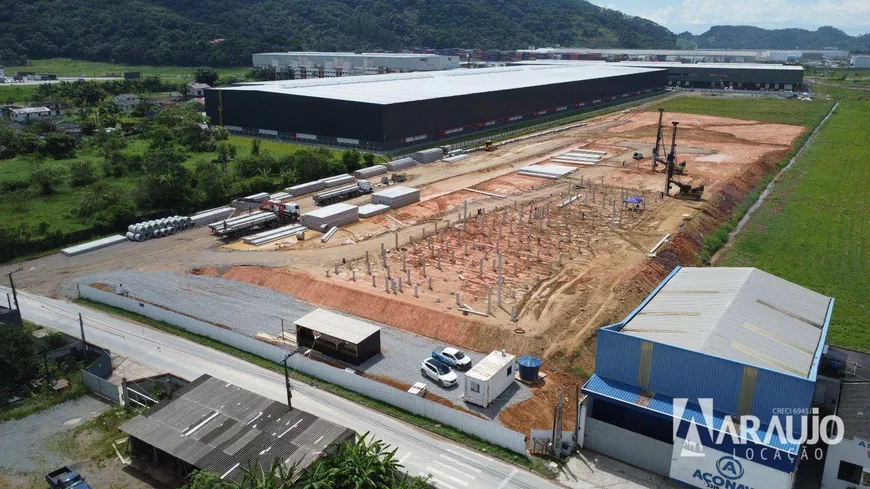 Foto 1 de Galpão/Depósito/Armazém para alugar, 3131m² em Volta Grande, Navegantes