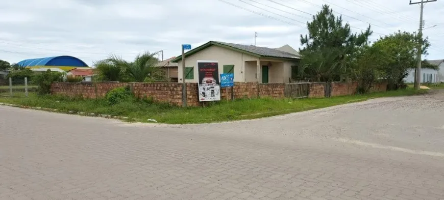 Foto 1 de Casa com 2 Quartos à venda, 76m² em Balneário Rosa do Mar, Passo de Torres