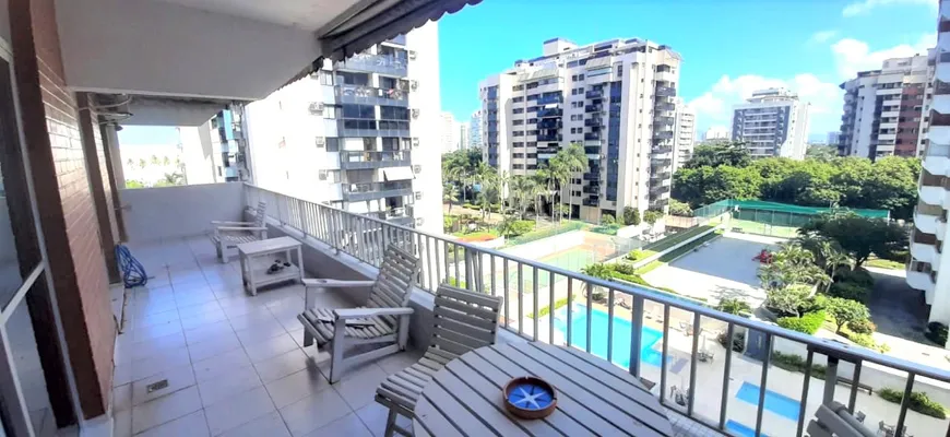 Foto 1 de Apartamento com 4 Quartos à venda, 151m² em Barra da Tijuca, Rio de Janeiro